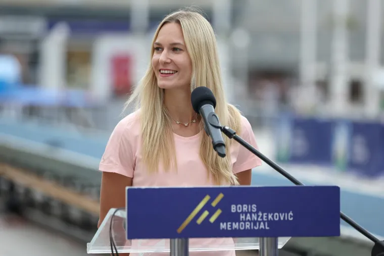 Paola, Tina i Nea aduti su hrvatske atletike: Danas na glavnom zagrebačkom trgu plijenile su djevojke pažnju