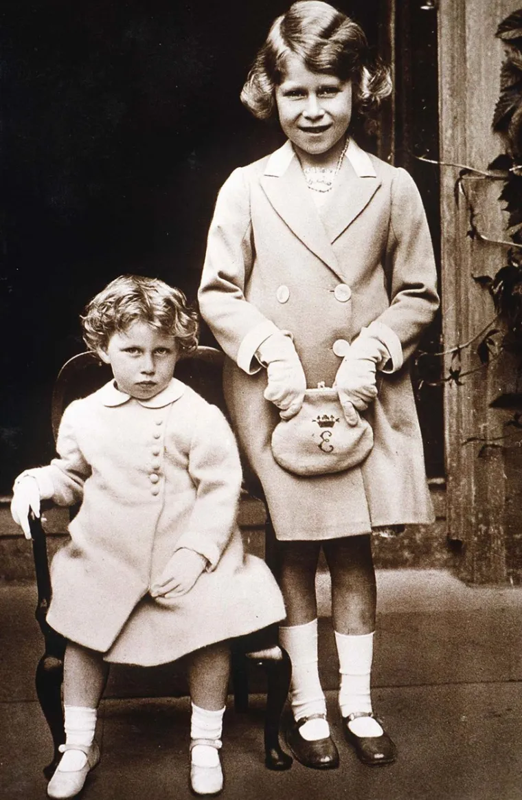 Pogledajte fascinantne fotografije Elizabete dok je još bila princeza: U nježnim plavim očima krila se odlučna kraljica
