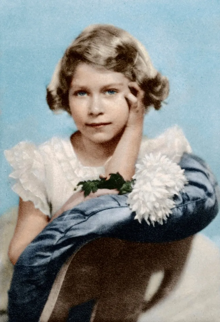 Pogledajte fascinantne fotografije Elizabete dok je još bila princeza: U nježnim plavim očima krila se odlučna kraljica