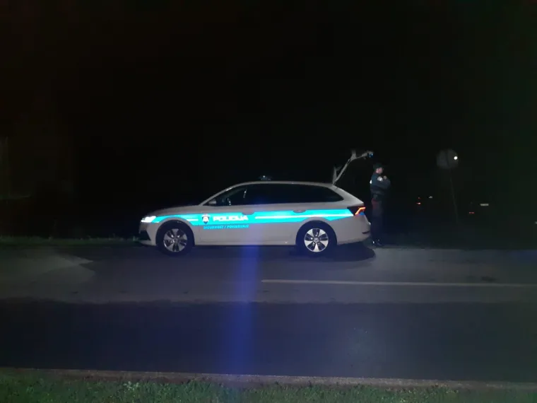 Pogledajte slike s mjesta stravične nesreće: Putnički vlak se prevrnuo nakon sudara s teretnim