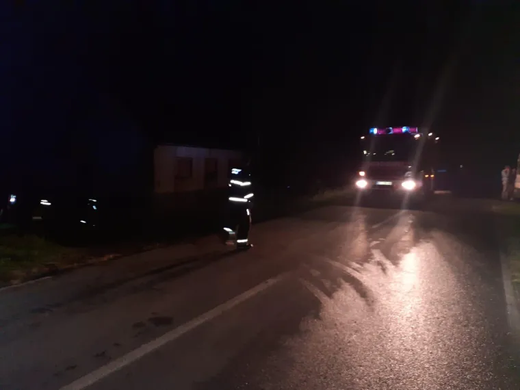 Pogledajte slike s mjesta stravične nesreće: Putnički vlak se prevrnuo nakon sudara s teretnim