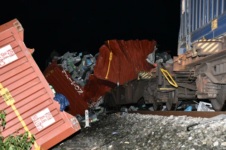 Pogledajte slike užasa s mjesta željezničke nesreće u kojoj je troje ljudi poginulo, a 11 ozlijeđeno