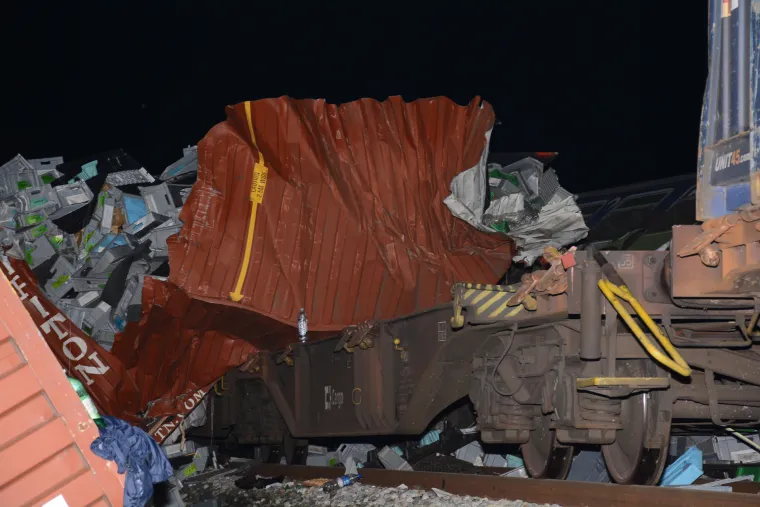 Pogledajte slike užasa s mjesta željezničke nesreće u kojoj je troje ljudi poginulo, a 11 ozlijeđeno