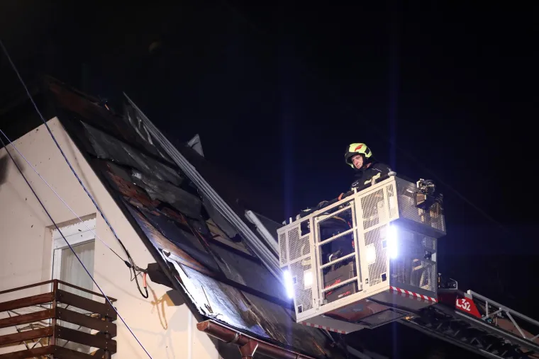 U Žagarovoj ulici jaki vjetar je odnio krov