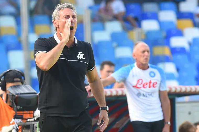 Mladi 22-godi&scaron;nji napadač spasio Napoli u 89., tribina sa žestokim ultrasima umalo se sru&scaron;ila od erupcije odu&scaron;evljenja