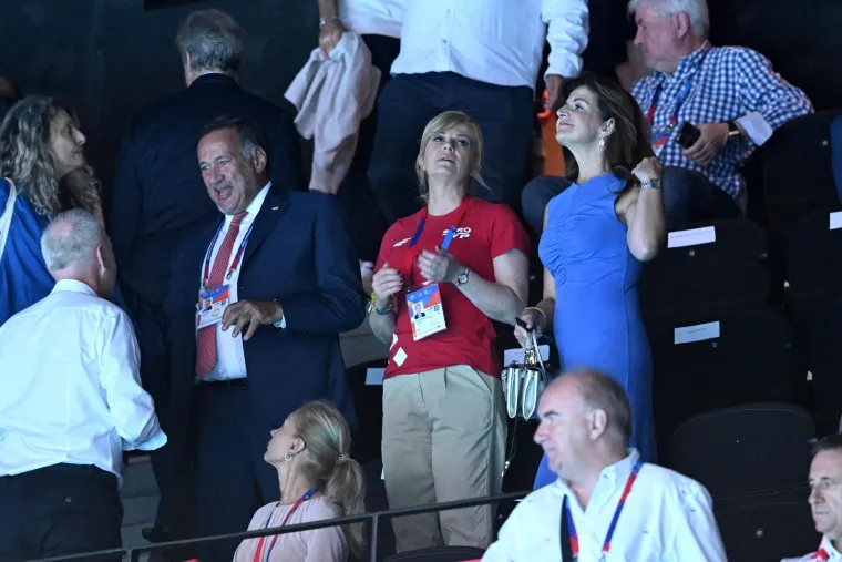 Brojni poznati pratili Hrvatsku u pohodu na europski naslov: Kolinda i Milanović glavne zvijezde u VIP loži