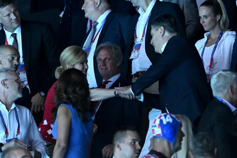 Brojni poznati pratili Hrvatsku u pohodu na europski naslov: Kolinda i Milanović glavne zvijezde u VIP loži