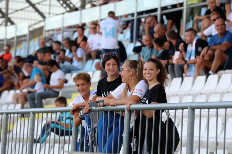 Vatreno kolo na hrvatskim travnjacima: Torcida i BBB napravili velike bakljade, Boysi dignuli dirljivu poruku