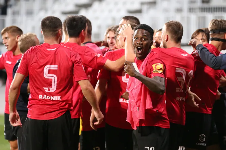 Lokomotiva - Varaždin  (803 gledatelja)