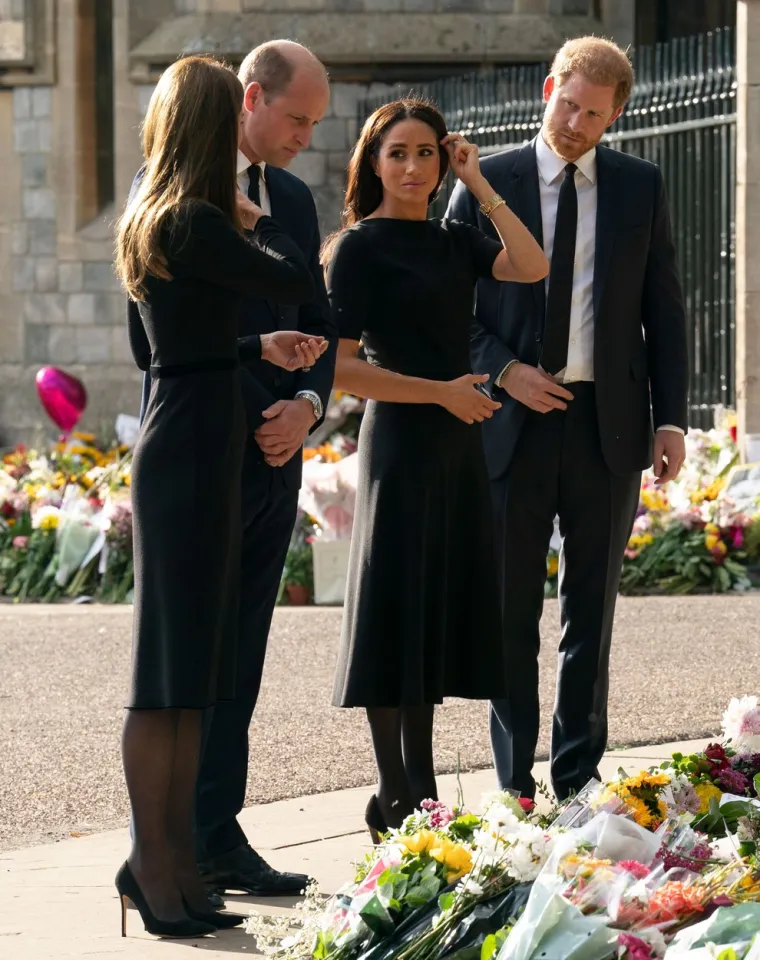 Princ Harry rasplakao svijet emotivnom porukom: 'Bako... Hvala ti na zlatnim savjetima i zaraznom osmijehu. Sad ste ti i djed ponovno zajedno, i u miru'