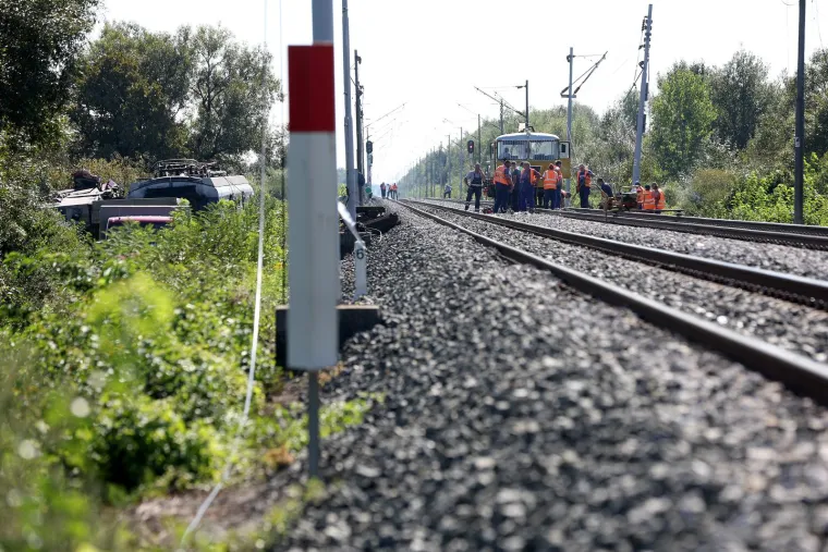 Počela sanacija pruge, pogledajte kako izgleda mjesto teške željezničke nesreće tri dana poslije