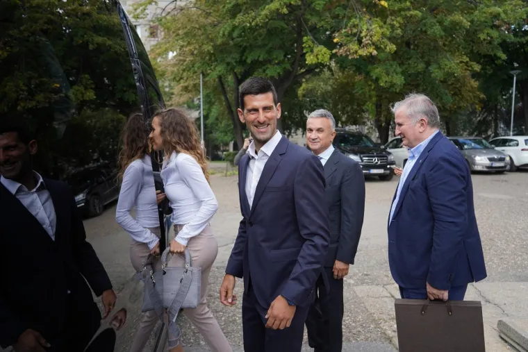 Đorđe Đoković i Sa&scaron;ka Veselinov uplovili u bračnu luku: Jedna fotka s njihova vjenčanja otkriva koliko je Novak jo&scaron; uvijek zaljubljen u Jelenu