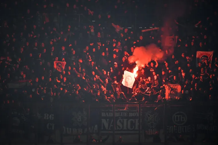 Posljednje Dinamovo gostovanje na San Siru: Srušeni snovi o prolasku, tisuće Boysa zapalilo legendarni stadion