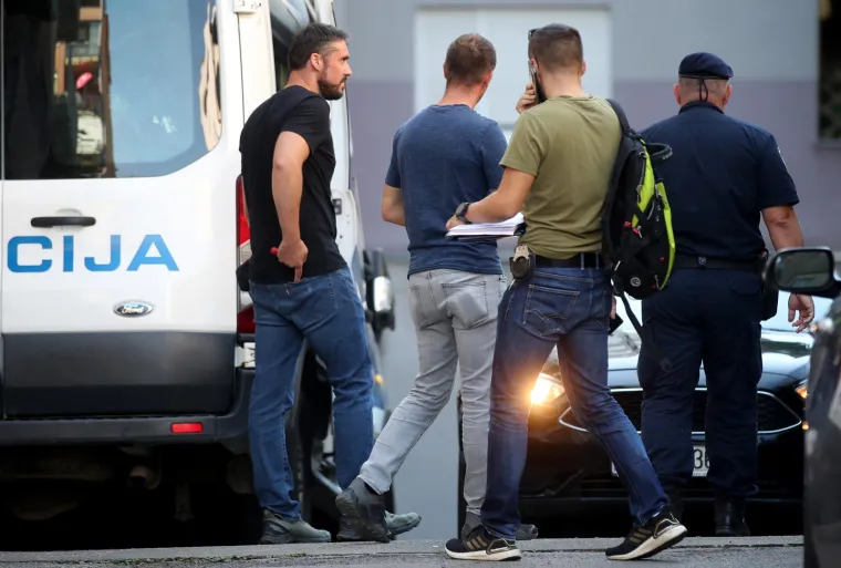 Duge cijevi na zagrebačkim Srednjacima. Iz policije za RTL.hr: 'Nema ugroze za građane'