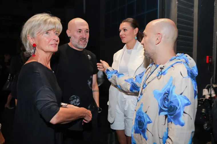 Zvijezde pohrlile na modnu reviju: Ida Prester je zasjala, a blistala je i Jelena Rozga u društvu šarmantnog muškarca