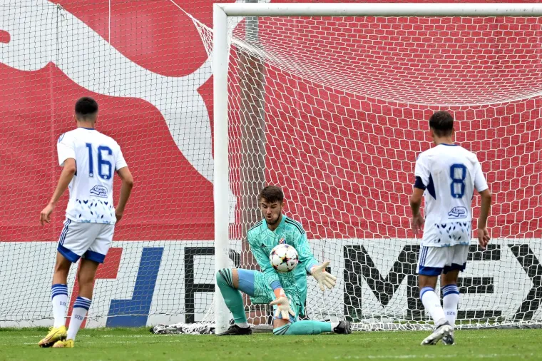 Dinamovi juniori te&scaron;ko stradali na gostovanju kod Milana: Donosimo kadrove ogleda mladih nada u LP