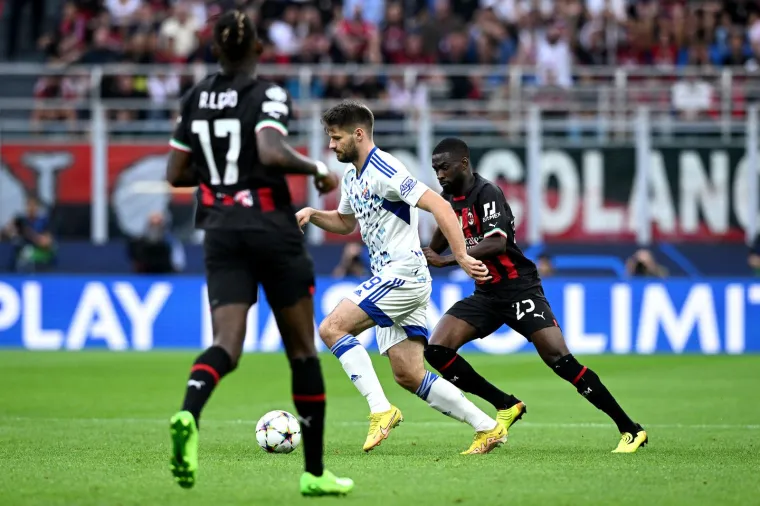 Show navijača Dinama na kultnom San Siru, pogledajte nadrealne prizore na stadionu Milana