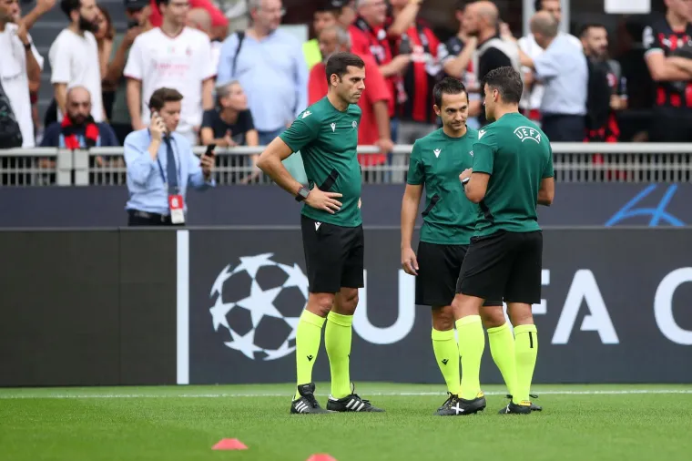 Sjajna atmosfera vlada na San Siru: Pogledajte prekrasne kadrove s tribina talijanskog nogometnog hrama