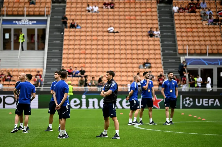 Sjajna atmosfera vlada na San Siru: Pogledajte prekrasne kadrove s tribina talijanskog nogometnog hrama