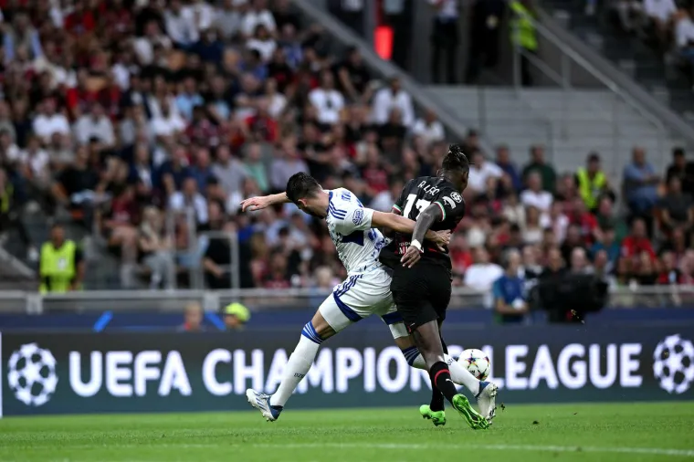 Milan slomio  Dinamo u čarobnom ambijentu: Donosimo vam najbolje kadrove okr&scaron;aja na San Siru