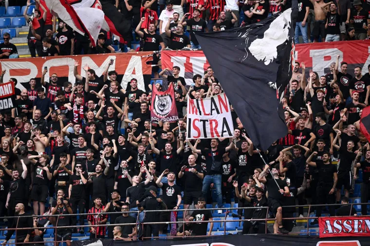 Donosimo vam atmosferu s tribina San Sira: Četiri tisuće Boysa zapalili stadion pred 60 tisuća gledatelja