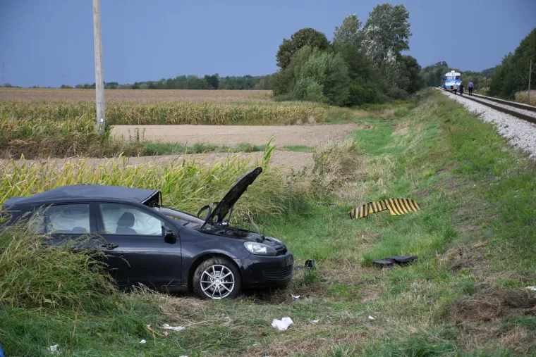 Pogledajte prizore s mjesta nesreće na kojem su poginuli žena i dvoje četverogodi&scaron;nje djece