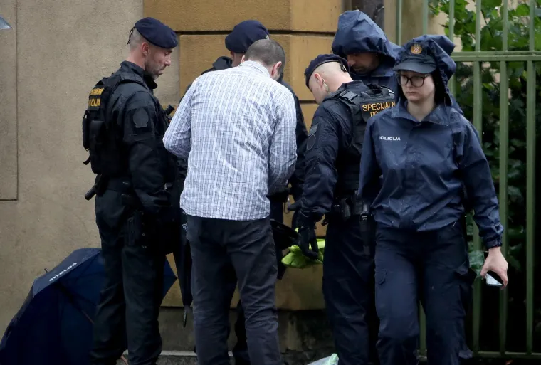 Drama pred sudom! Franciškovićevi pristaše vikali: 'Pustite Marka!' Stigla interventna, ima i privedenih