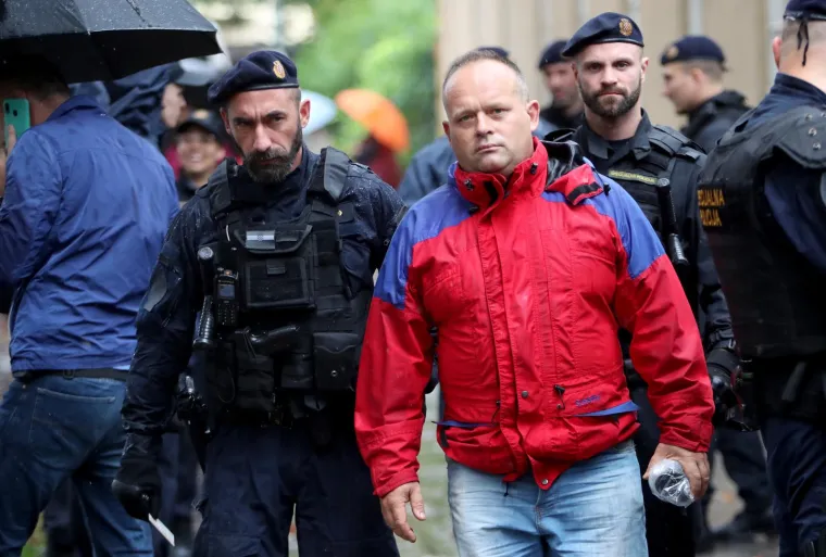 Drama pred sudom! Franciškovićevi pristaše vikali: 'Pustite Marka!' Stigla interventna, ima i privedenih
