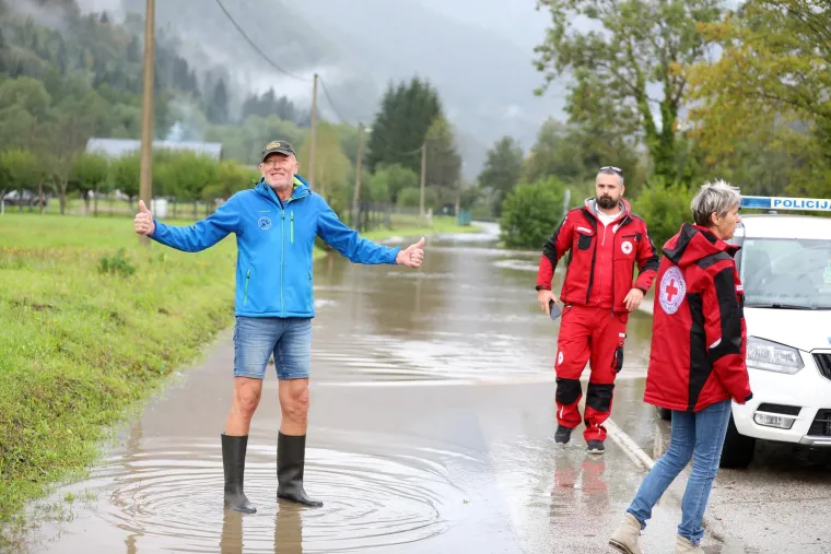 Gdje će spavati ovi ljudi? Pogledajte poplavljene kuće, vrtove i prometnice nakon izlijevanja Kupe