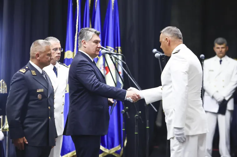 Predsjednik Milanović odlikovao pripadnike ratne mornarice