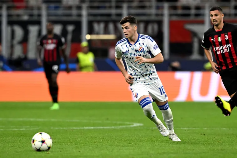 Martin Baturina - Iako mu je samo 19 godina već ga zazivaju novim nositeljem reprezentacije u budućnosti. Nastavio je bratov put budući da ni on nije nastupao za Hajduk iako je bio među juniorima i rođen je u Splitu. Oba brata su otišla u Dinamo, a mladi Baturina je hit veznjak Modrog sastava.