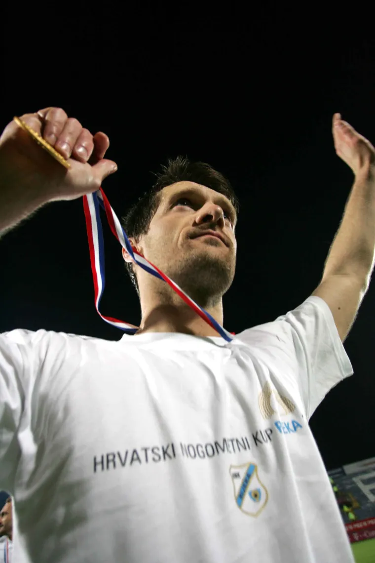 Davor Vugrinec - Najbolji je strijelac u povijesti HNL-a jer je u 340 utakmica zabio rekordnih 146 golova. Igrao je za dosta kluba među kojima su Varteks, Rijeka, Dinamo, Zagreb, Varaždin i Slaven Belupo.