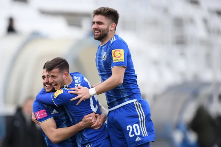 Nikola Soldo - Pro&scaron;ao je razne hrvatske klubove u nižim uzrastima dok se nije formirao u dresu Intera iz Zapre&scaron;ića. Ovih je dana dres Lokomotive zamijenio onim njemačkog Kolna &scaron;to mu trenutno donosi najveće &scaron;anse da krene očevim stopama koji je u svojoj igračkoj karijeri u Bundesligi nastupao za Stuttgart.