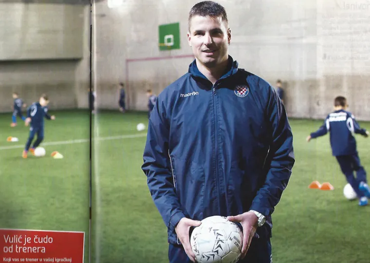 Daniel Vu&scaron;ković - Otac Marija Vu&scaron;kovića koji je cijelu svoju karijeru proveo na hrvatskim travnjacima osim &scaron;to je na &scaron;est mjeseci oti&scaron;ao u Luch Vladivostok, a doveo ga je tada&scaron;nji trener Zoran Vulić.