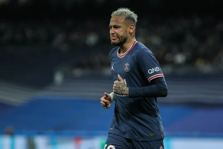4. Brazilac Neymar najsiroma&scaron;niji je član velike četvorke. Brazilac ima plaću od 56, a od sponzora uprihodi jo&scaron; 35 milijuna dolara &scaron;to nas dovodi do čak 91 milijun dolara prihoda prije odbijanja poreza. 