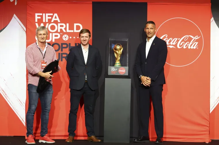 Trofej Svjetskog prvenstva stigao u Hrvatsku. Pogledajte koje su legende svjetskog nogometa došle na predstavljanje