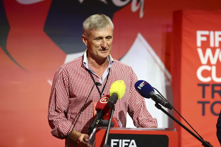 Trofej Svjetskog prvenstva stigao u Hrvatsku. Pogledajte koje su legende svjetskog nogometa došle na predstavljanje