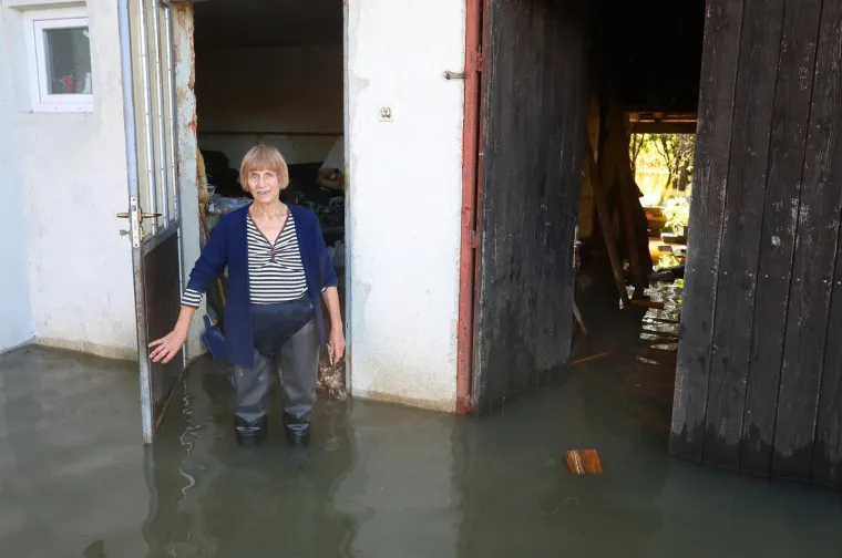 Karlovačko naselje u potpunosti je potopljeno, poplavljeno ili odsječeno stotinjak objekata