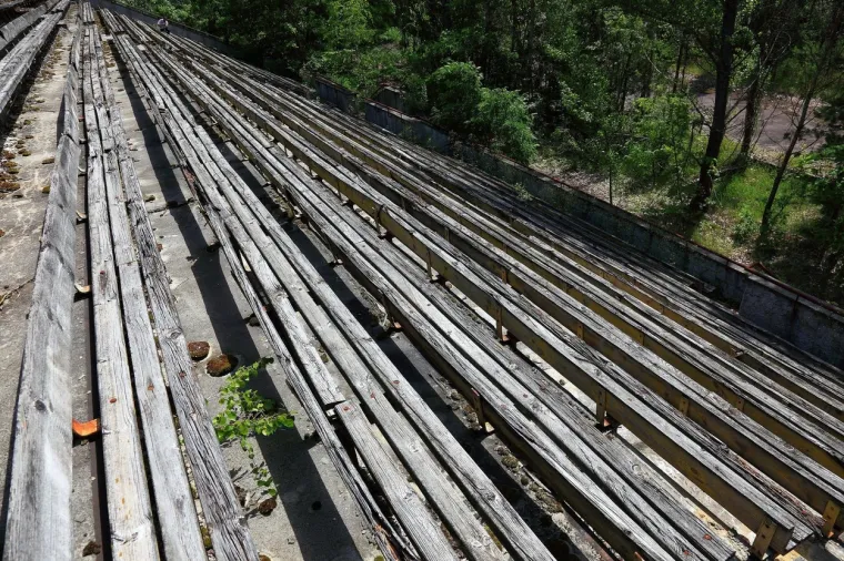 Usprkos relativno skromnim rezultatima klub je rastao i te 1986. godine su trebali dobiti novi veliki stadion. Zapravo stadion je već bio završen i nosio je ime Avanhard no na njemu nikad nije odigrana utakmica.
Igrači Stroitela su se pripremali za polufinale kupa protiv Borodyanke na dan kad je došlo do katastrofe koju mi danas kratko nazivamo &apos;Černobil&apos;, po starom gradu smještenom 20 kilometara od Pripjata.