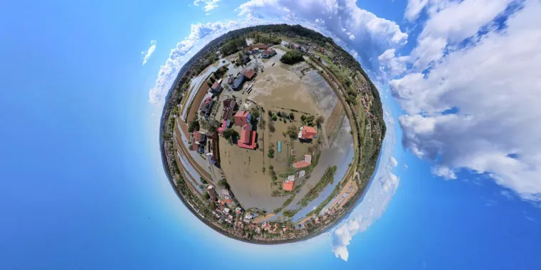 Pogled iz zraka na poplavljeno mjesto Brodarci kod Karlovca koje je najgore prošlo u izlijevanju Kupe