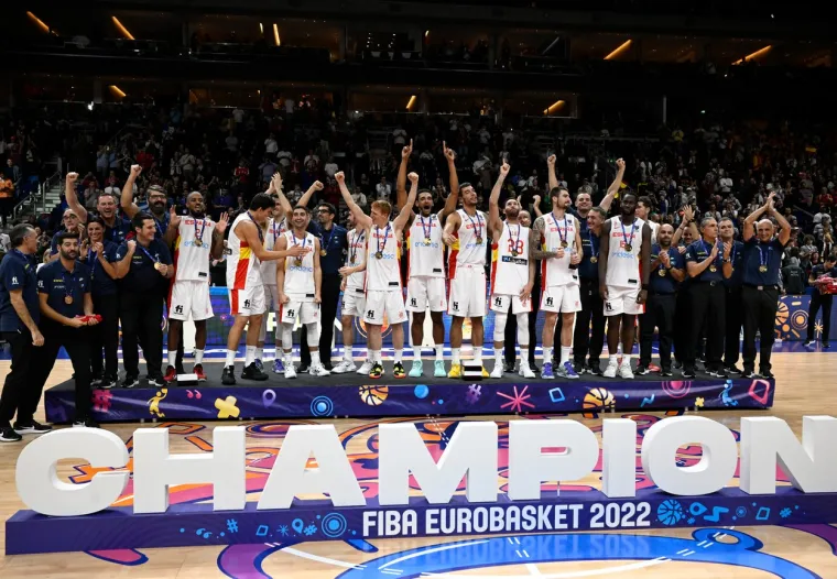 Dva nevjerojatna brata i jedna sasvim posebna družina iznenadili su mnoge: Pogledajte galeriju novih ko&scaron;arka&scaron;kih junaka Europe