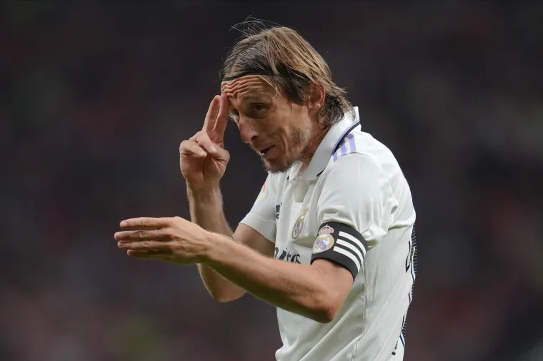 Internet gori zbog Luke Modrića: 'Čim ga hrane da sa 37 igra tako? Vladar nogometa, idol, maestro, kralj Europe...'