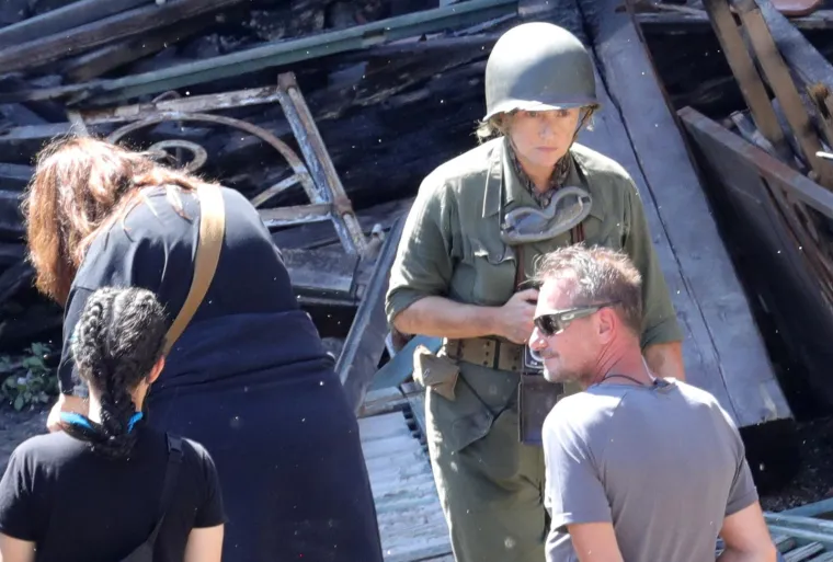 Kate Winslet u Dubrovniku slomila nogu! Objavljene fotografije glumice sa seta u Kuparima