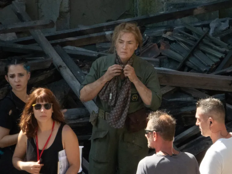 Kate Winslet u Dubrovniku slomila nogu! Objavljene fotografije glumice sa seta u Kuparima