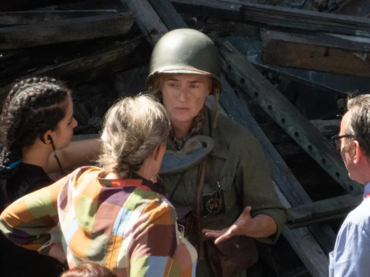 Kate Winslet u Dubrovniku slomila nogu! Objavljene fotografije glumice sa seta u Kuparima