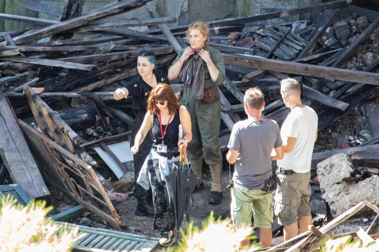 Kate Winslet u Dubrovniku slomila nogu! Objavljene fotografije glumice sa seta u Kuparima