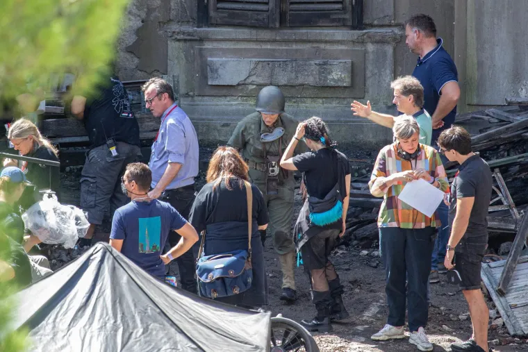 Kate Winslet u Dubrovniku slomila nogu! Objavljene fotografije glumice sa seta u Kuparima
