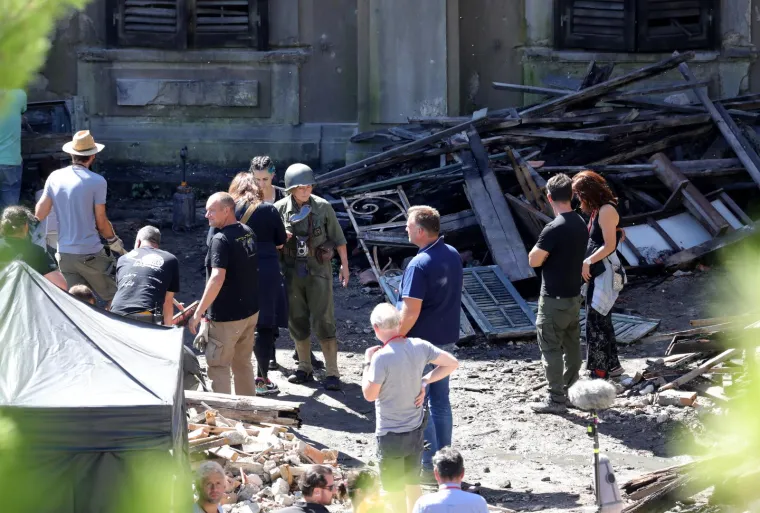Kate Winslet u Dubrovniku slomila nogu! Objavljene fotografije glumice sa seta u Kuparima