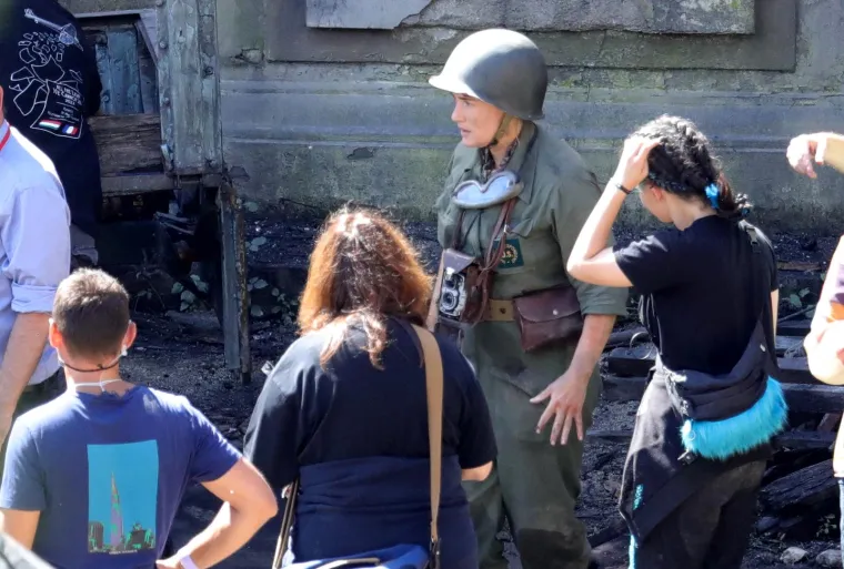 Kate Winslet u Dubrovniku slomila nogu! Objavljene fotografije glumice sa seta u Kuparima