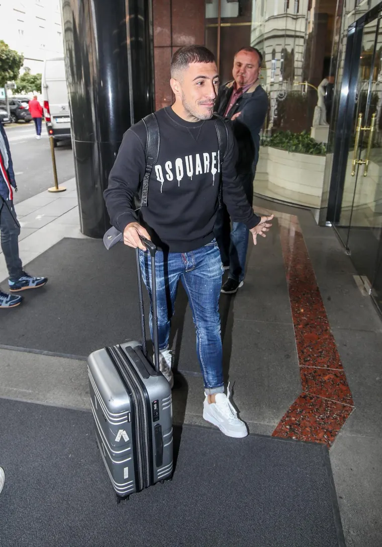 Vatreni se okupili u Zagrebu: Fanovi su odmah zaskočili jednog igrača, nećete nikada pogoditi o kome se radi